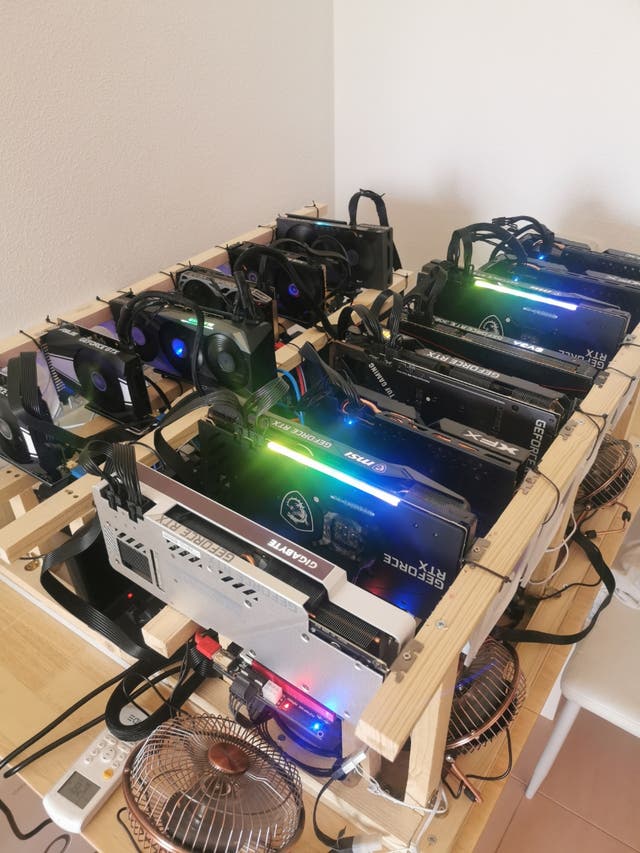 TWEEDEHANDS TUIG KOPEN